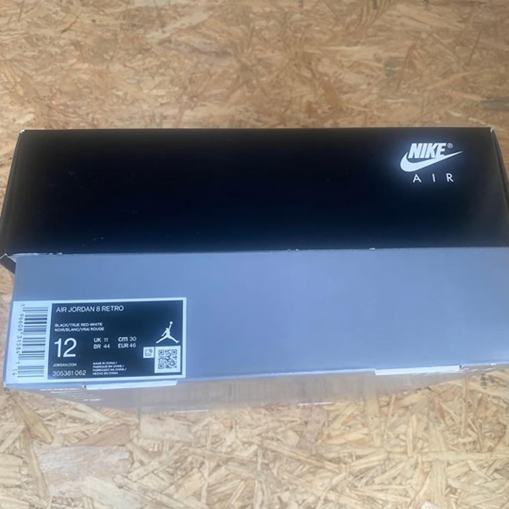 Air Jordan 8 Retro Playoffs 2023 black/true red - Picture 7 of 9